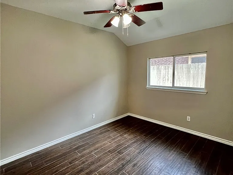 2417 Windblown Dr — Photo 15