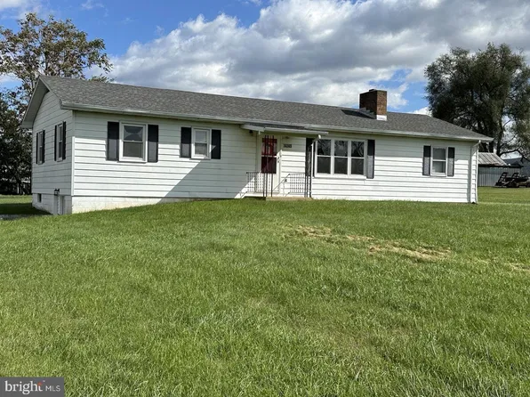 14149 S Middle Rd, Edinburg, VA 22824