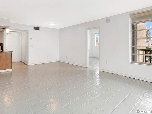 5th image of 2920 E Point East Dr #N401
