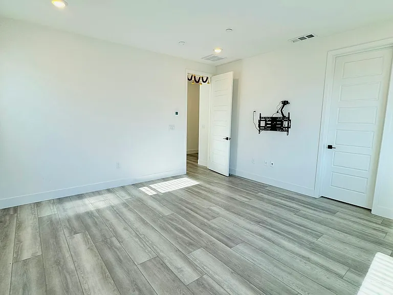 5445 Guenoc Valley Ln — Photo 11