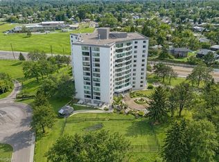 250 Glenridge Dr #102, Waterloo, ON