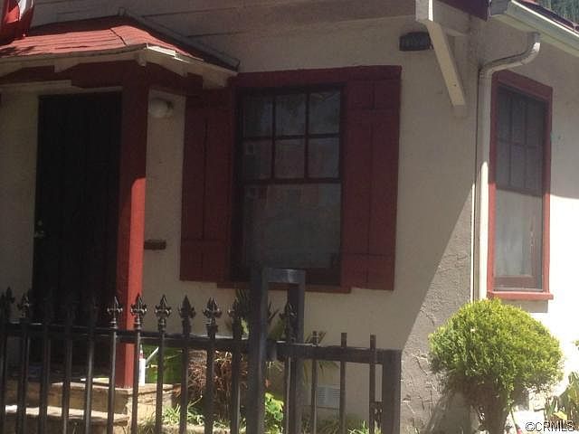 2nd image of 1074 Gladys Ave