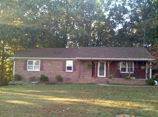 8053 Haw River Rd, Stokesdale, NC 27357