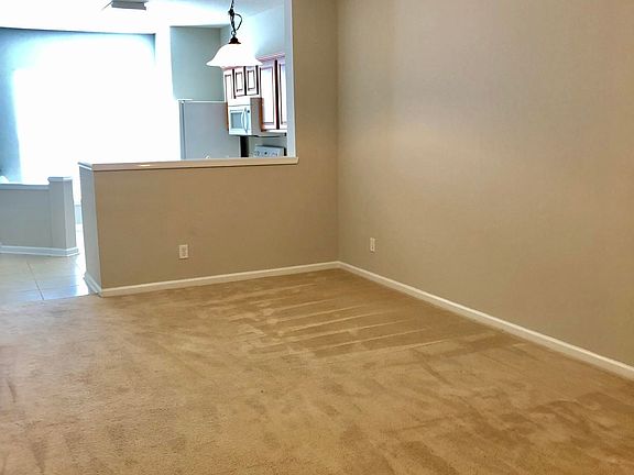 4th image of 8432 Thornbush Ct