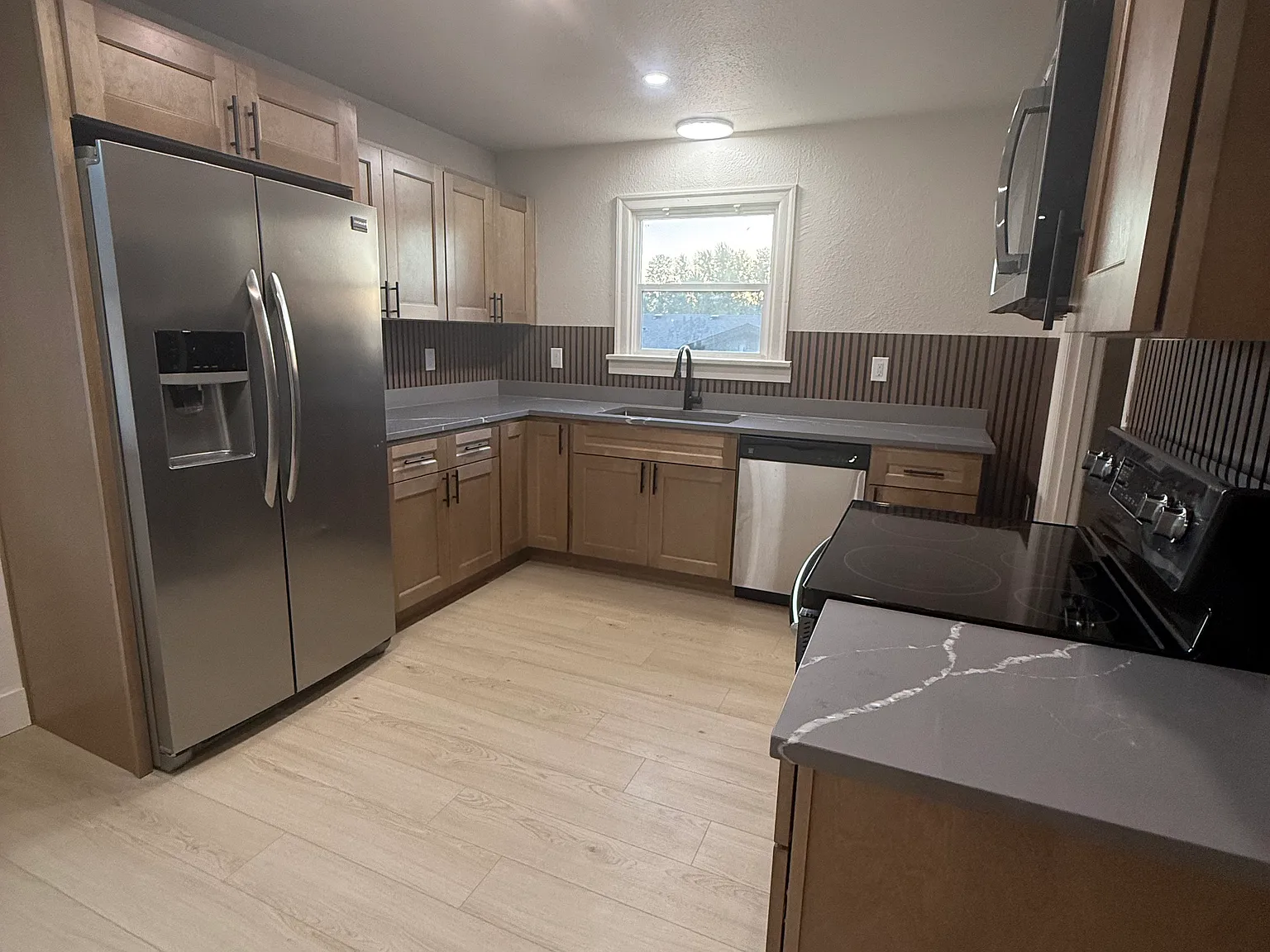 4 bed, 1400 sqft, $2,750 — Photo 4