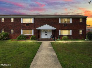 12A Laurel Pl, Eatontown, NJ 07724