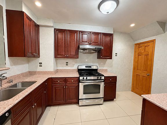 2nd image of 5262 79th St