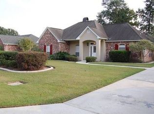 12480 Lakeland Dr, Walker, LA 70785
