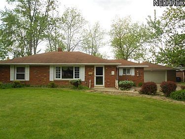 1st image of 212 Forest St