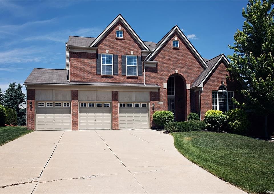 1st image of 49896 Parkside Dr #207