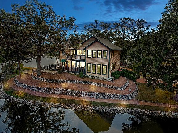 2nd image of 6524 Willow Ct