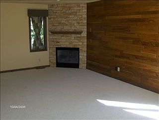 3rd image of 3521 N Edgewood Dr