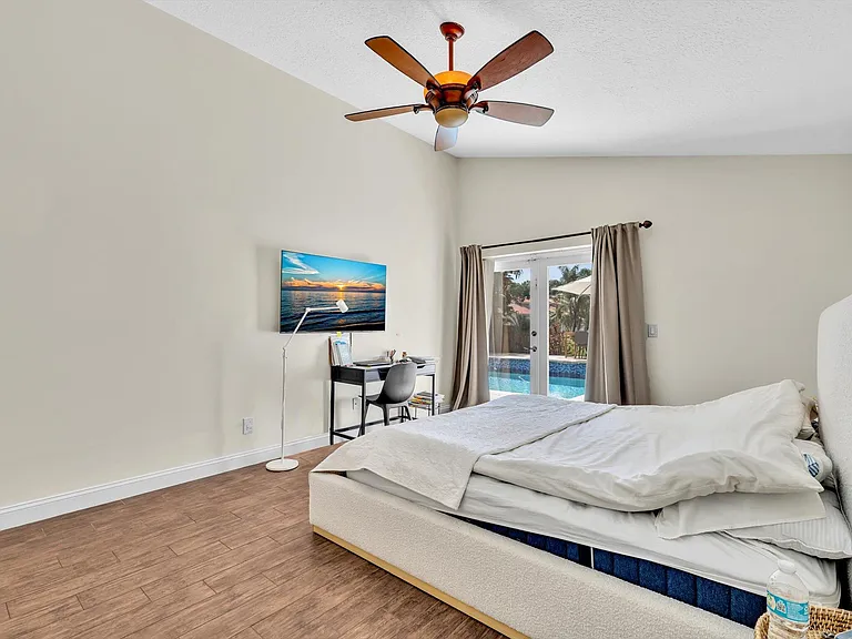 10310 Santiago St — Photo 12