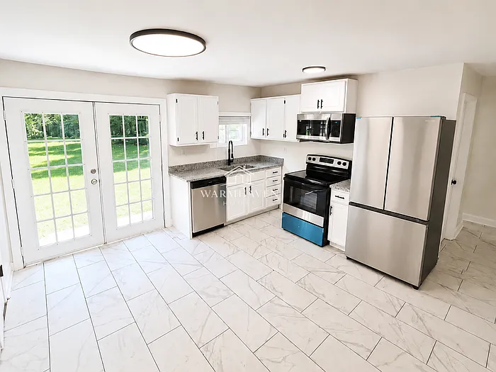 931 Crestline Dr — Photo 5