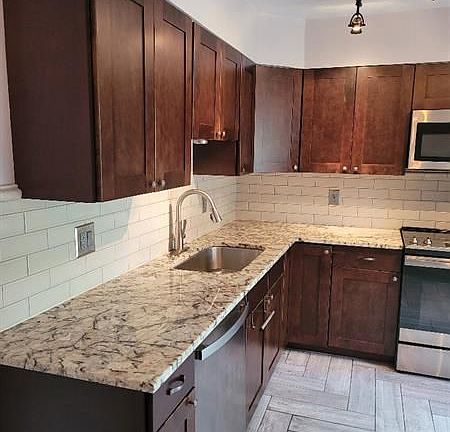 3rd image of 6112 Seven Springs Blvd