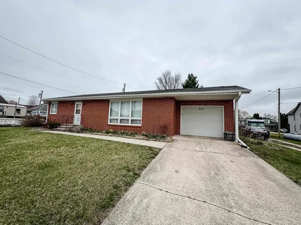 206 Main St, Elgin, IA 52141