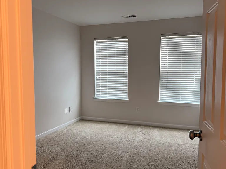 380 Battery Cir — Photo 12