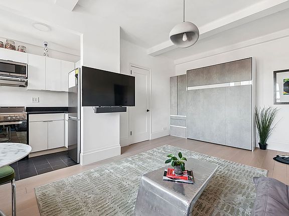 3rd image of 24 5th Ave APT 931