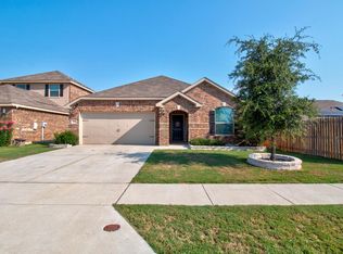 115 Magnolia Dr, Sanger, TX 76266