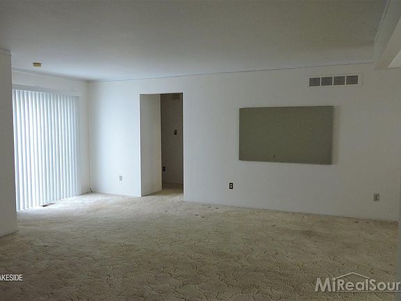 2nd image of 38525 Sycamore Meadow Dr
