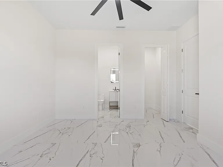 430 Petite Ave — Photo 28