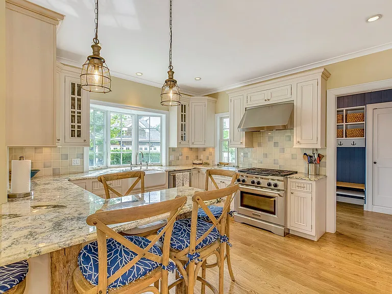 590 Soundview Avenue Ext — Photo 9
