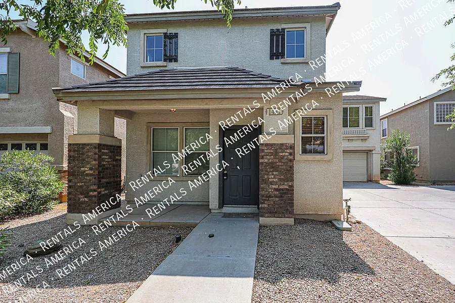 Spacious Home in The Gardens! — Photo 4