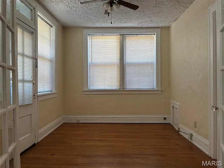 7511 Pershing Ave — Photo 4