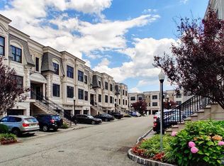 15 Marquis Ct #15, Edgewater, NJ 07020