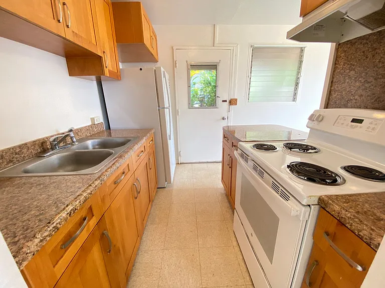 2530 Kalihi St — Photo 5