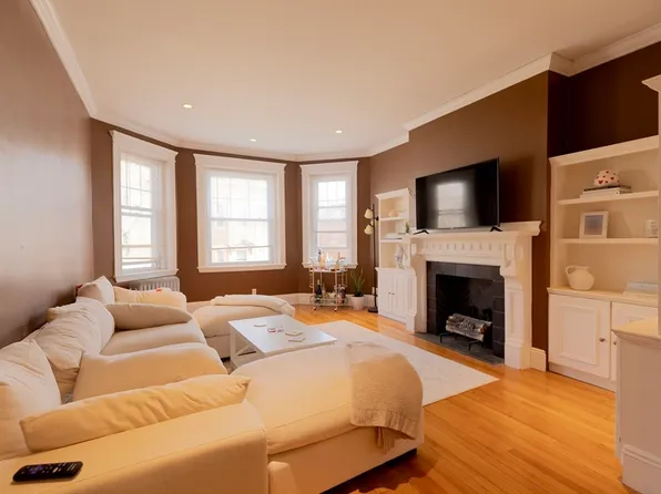 80 Browne St APT 2, Brookline, MA 02446