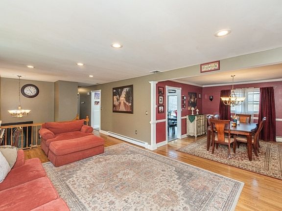 4th image of 33 Lawrence Rd