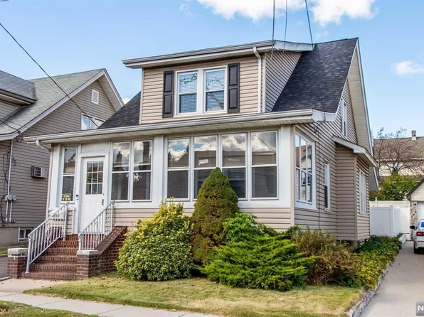 138 E 9th St, Clifton, NJ 07011