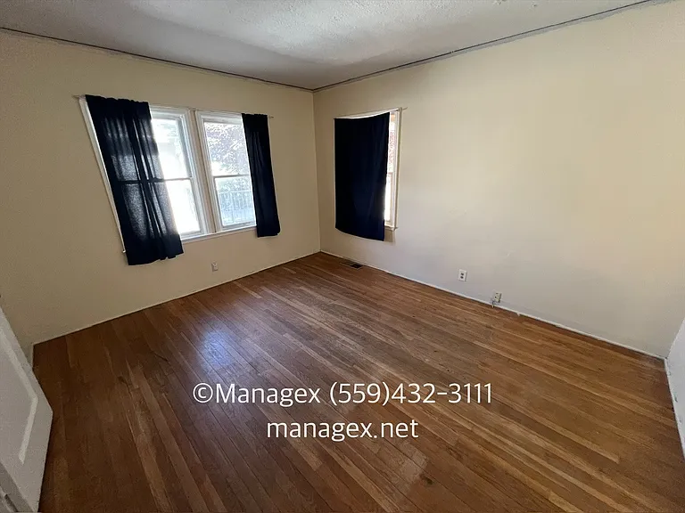 1495 N Safford Ave — Photo 12