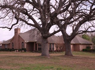 100 Bent Tree Dr, Palestine, TX 75801