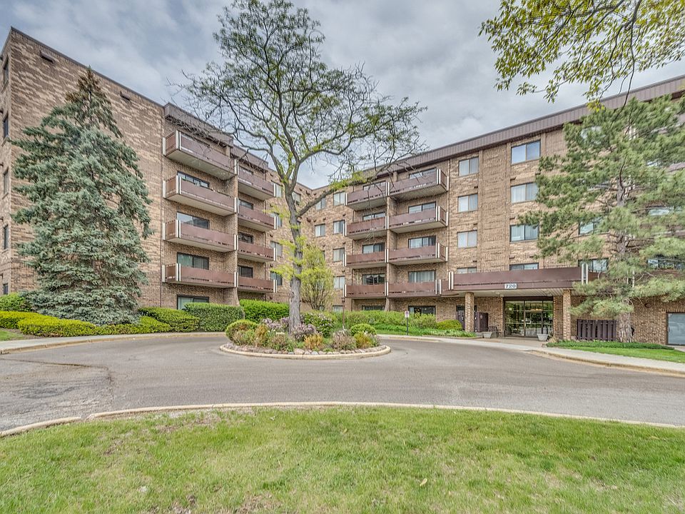 1st image of 720 Wellington Ave Unit 307