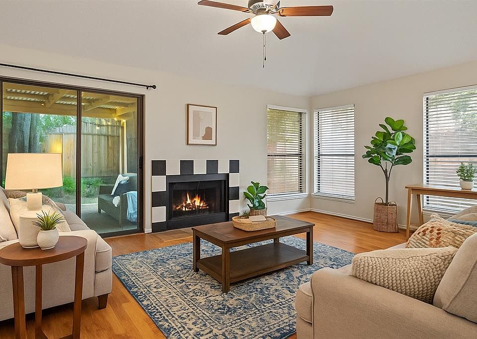 1st image of 10204 Oak Terrace Cir #10204
