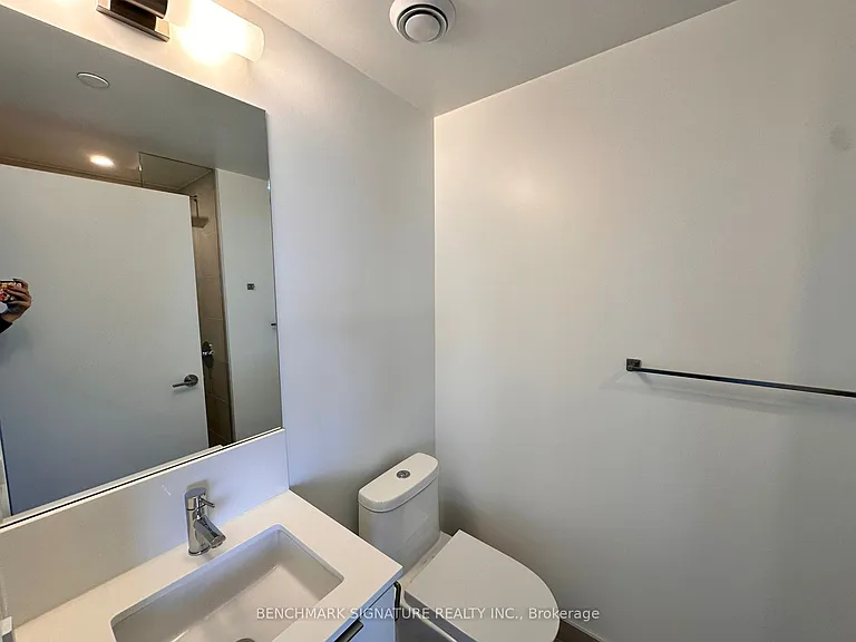 8 Wellesley St W #3312 — Photo 9