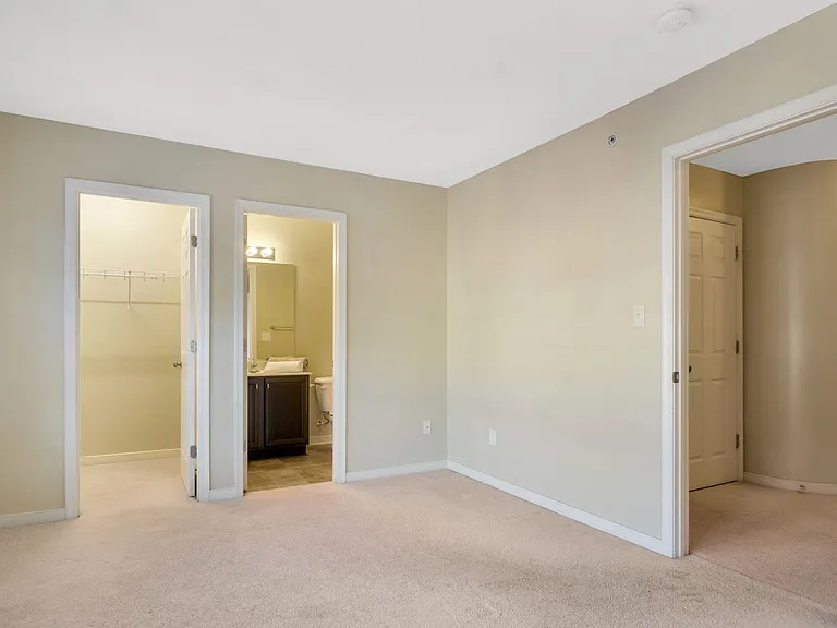 50 Transit Ln — Photo 8