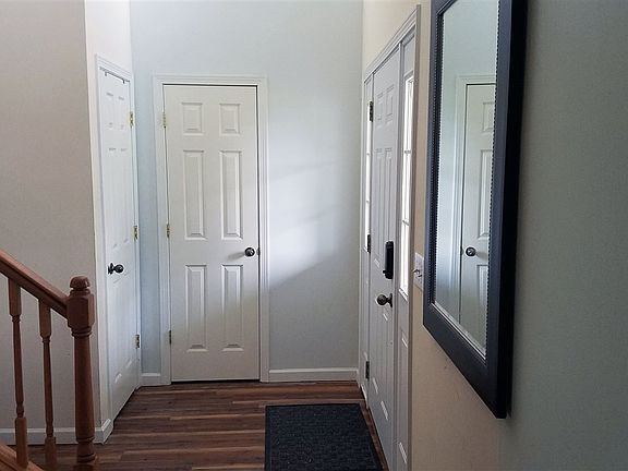 3rd image of 613 E Antler Ct