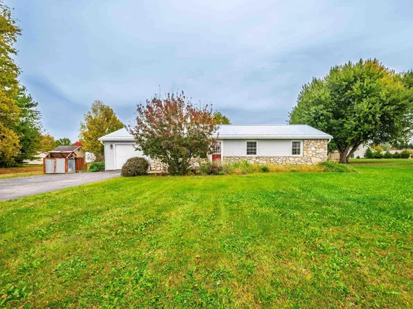 2900 S Andrews Rd, Yorktown, IN 47396