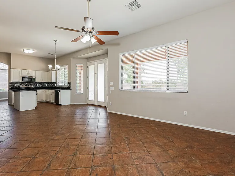4091 E Carriage Way — Photo 9