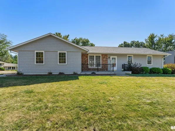 1415 W 59th St, Davenport, IA 52806