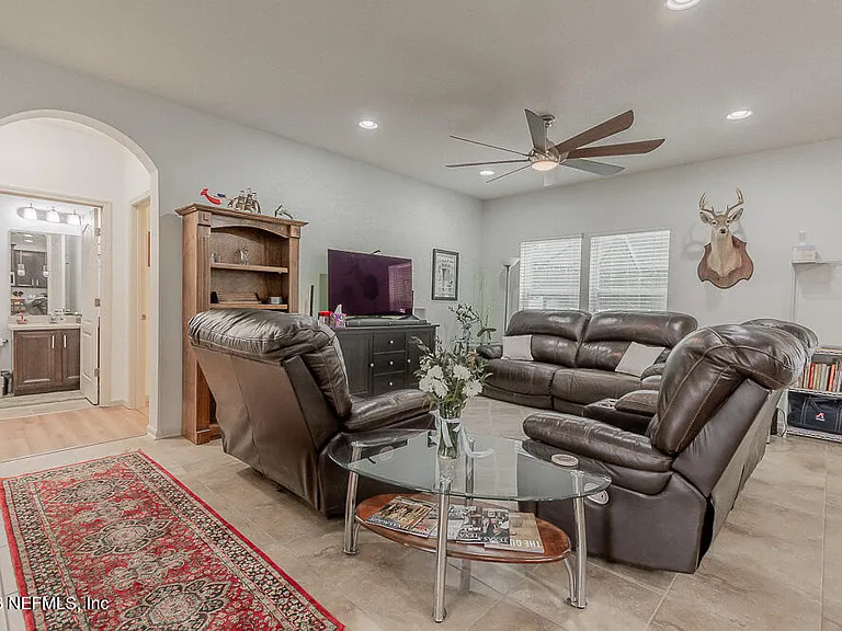 16284 Hunters Hollow Trl — Photo 3