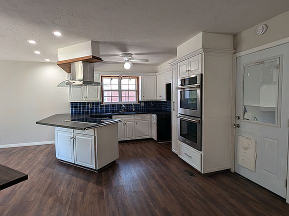 4th image of 632 SW 43rd St