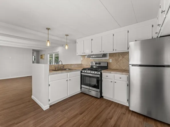 34 Hanover St, Citrus Heights, CA 95621