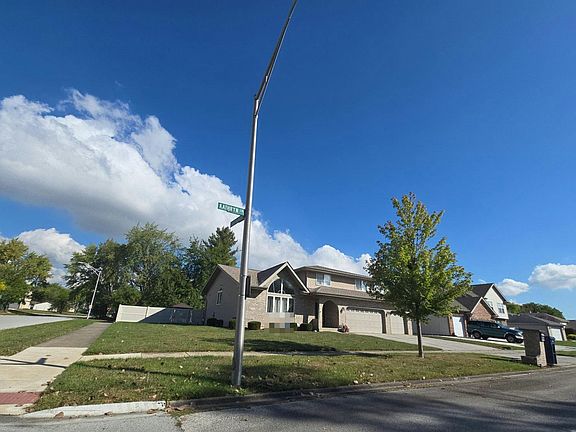 3rd image of 5846 Kathryn Ln