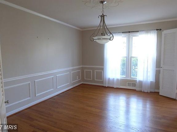 3rd image of 7224 Van Ness Ct