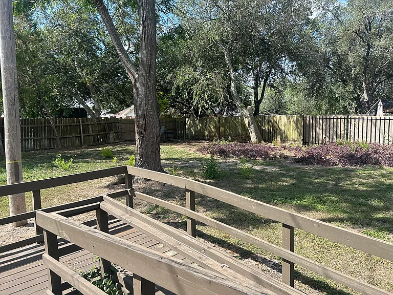 100 Linney Ln #D — Photo 7