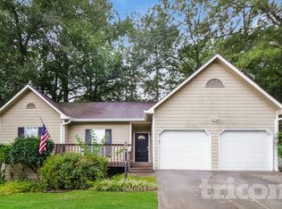 4010 Sharon Woods Dr, Powder Springs, GA 30127